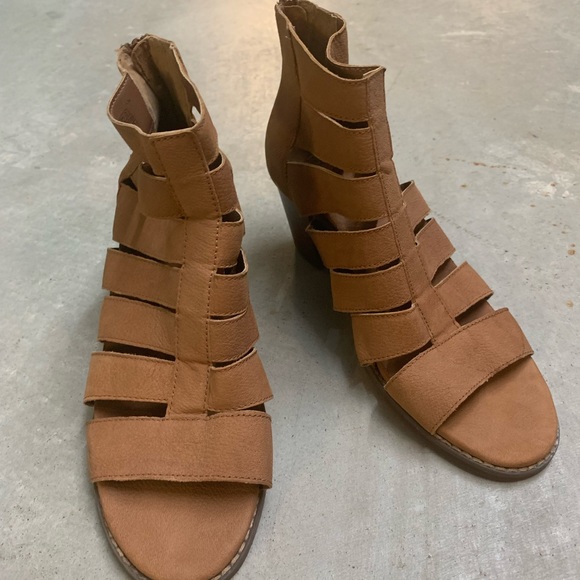 Vionic 9.5 - Picture 1 of 6